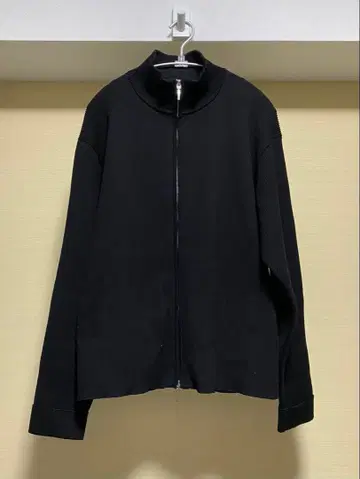 MB 블랙 집업 니트