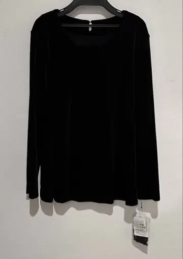 새상품 에코71 ECHO71 벨벳 상의 블랙 L