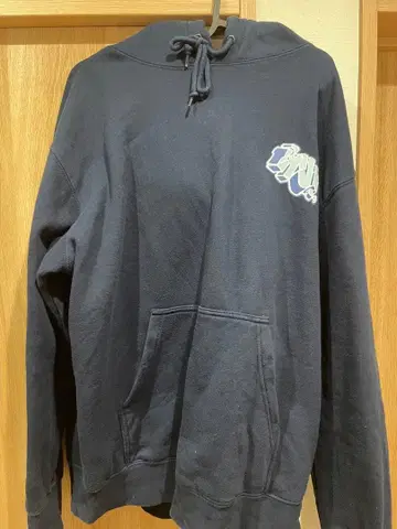 네이비 그래피티 디자인 후드티