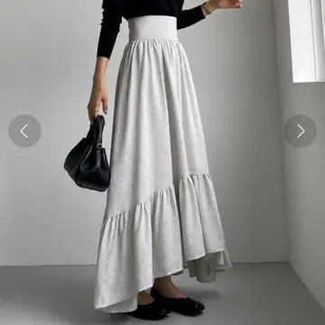 트위드 밑단 플레어 스커트