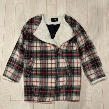 EMODA 체크 무늬 아우터