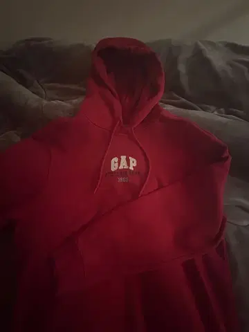 GAP 빨간색 후드 부착 후드티