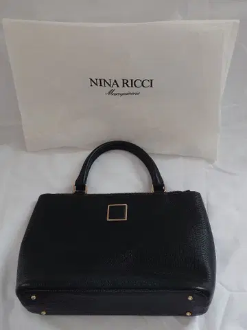 NINA RICCI 니나리치 핸드백 블랙