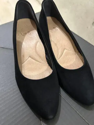 ing 블랙 펌프스
