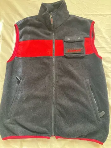 kissmark 플리스 베스트 블랙/빨간색