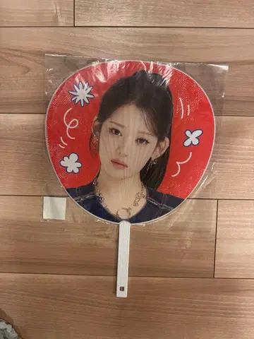 BABYMONSTER 로라 부채 rora 베이비몬스터