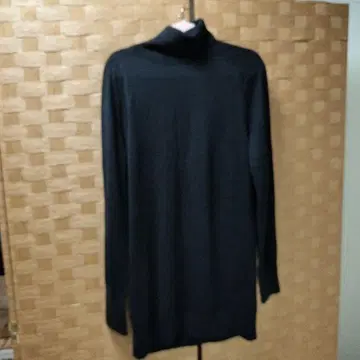 Theory 블랙 터틀넥 스웨터