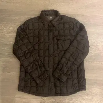 유니클로 XL 블랙 울트라 라이트 다운 새상품급 수납 봉투 포함