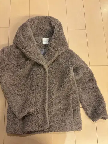 후드 부착 베이지 플리스 자켓 로리즈팜