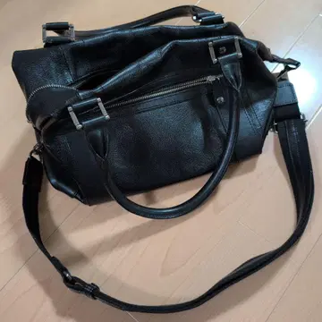 블랙 합성 피혁 백