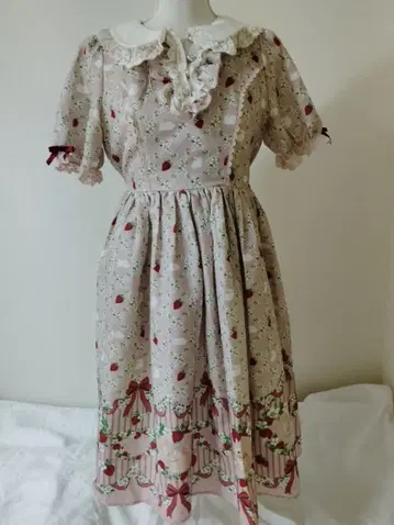 axes femme kawaii 원피스 토끼 딸기 핑크