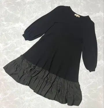 Apuweiser-riche 프릴 절개 니트 원피스 블랙 사이즈 2 L