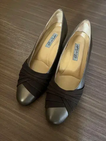 펌프스 리즈컴포트 24cmEEE 브라운 힐 4.5cm