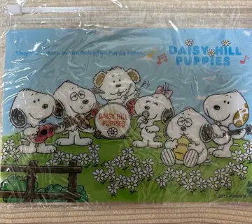 데이지힐퍼피스 지퍼 케이스 미개봉 새상품 스누피