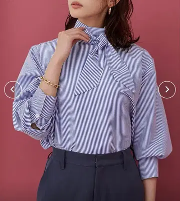 유어스 보타이 블라우스 스트라이프