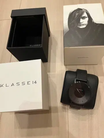 KLASSE14 블랙 가죽 시계 박스 포함