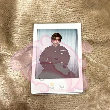 TJBB 쿠와바라 타쿠미 폴라로이드