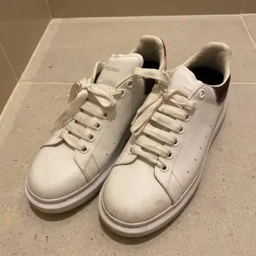 Alexander McQueen 스니커즈 화이트