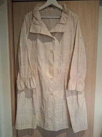 히로코비스 체크 무늬 베이지 코트 15AB