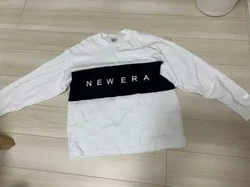 뉴에라 롱 T 화이트