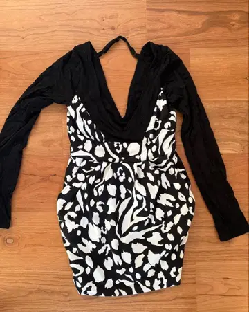 Y2K 헤이세이 갸루 LIP SERVICE 긴팔 미니 원피스 흑백