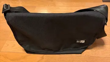 [ 새상품급 ] 뉴에라 숄더백