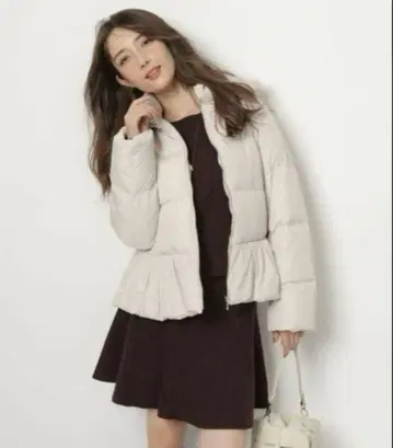 택 포함 미사용 새상품 Apuweiser-riche 발수 페플럼 다운