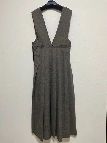 LILY BROWN V넥 플레어 원피스 사이즈 1 브라운