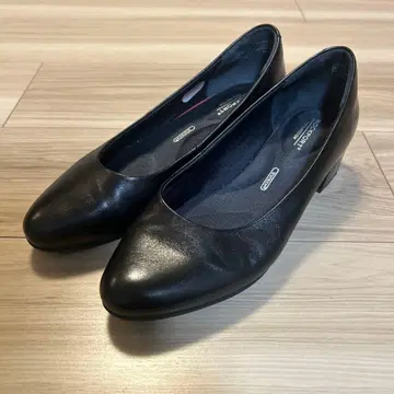 블랙 펌프스 낮은 힐