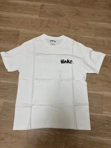 WAKE. Sapporo MINNANO 고마다로 Tee 웨이크 wake