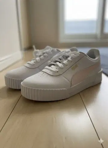 PUMA 칼리 스니커즈 23.5CM