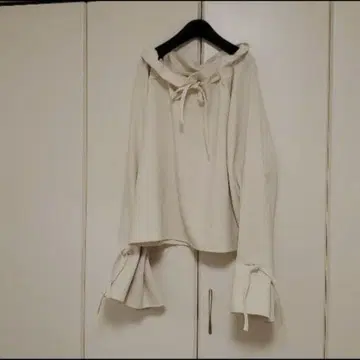 ELIN 소매 플레어 상의