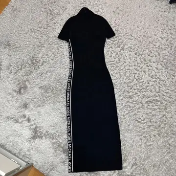 MICHAEL KORS 반팔 롱 니트 원피스