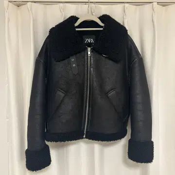 ZARA 블랙 무스탕 자켓