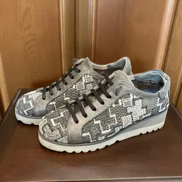 피즈 리 여성용 스니커즈 23cm