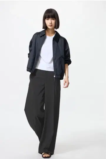 새상품 택포함 유니클로 감동 와이드 팬츠 XXL 사이즈 블랙