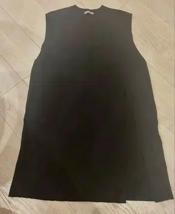 띠어리 럭스 니트 베스트