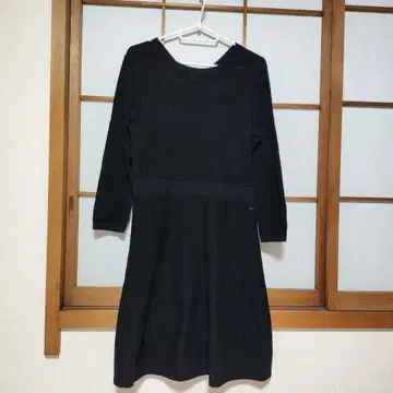 새상품급 ARMANI EXCHANGE 블랙 니트 원피스