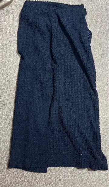 [ Apart by lowrys ] 네이비 타이트 스커트