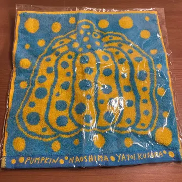 나오시마 한정판 쿠사마 야요이 디자인 타월 손수건