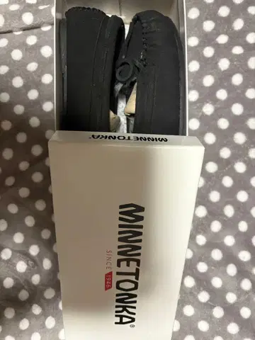 MINNETONKA 블랙 모카신