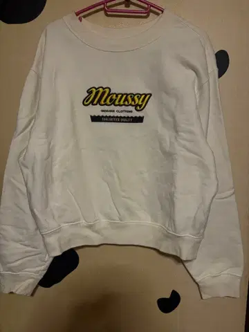 Moussy 로고 자수 크루넥 맨투맨