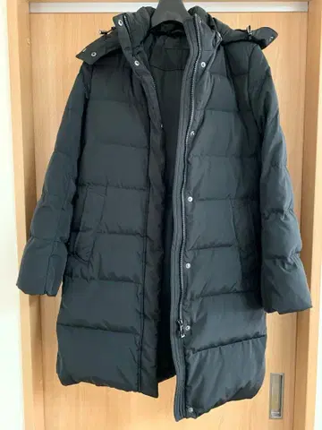 유니클로 후드 부착 롱 다운 자켓 S 사이즈