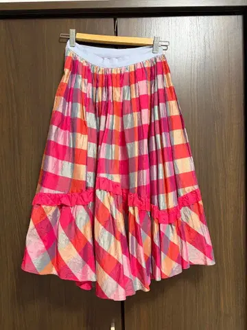 플레어 스커트 빨간색 오렌지 체크 무늬 무릎 기장