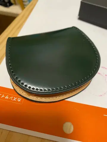 FLYING HORSE 코인 케이스 그린 코도반