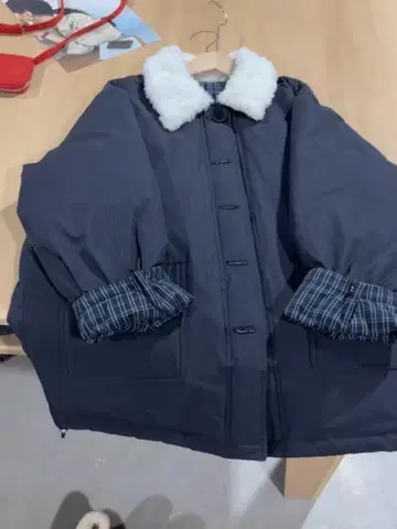 따뜻한 체크 무늬 안쪽 자켓 겨울 모임 데이트 외출용