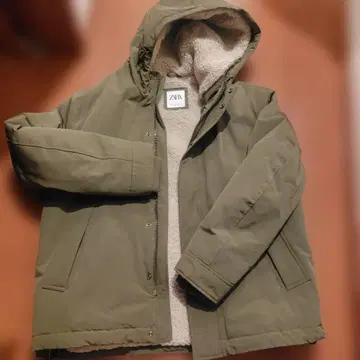 ZARA 올리브 그린 다운 자켓 USA L