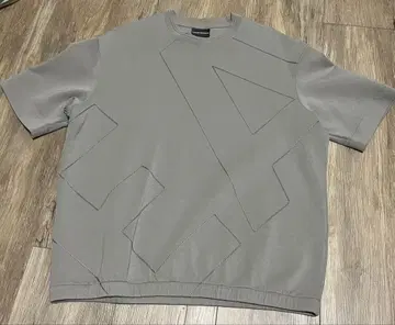 EMPORIO ARMANI [ 새상품급 ] 베이지 상의