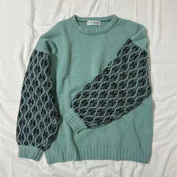 티나:조준 티나조준 스웨터