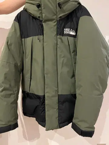 퍼스트 다운 프릭스 스토어 다운 자켓